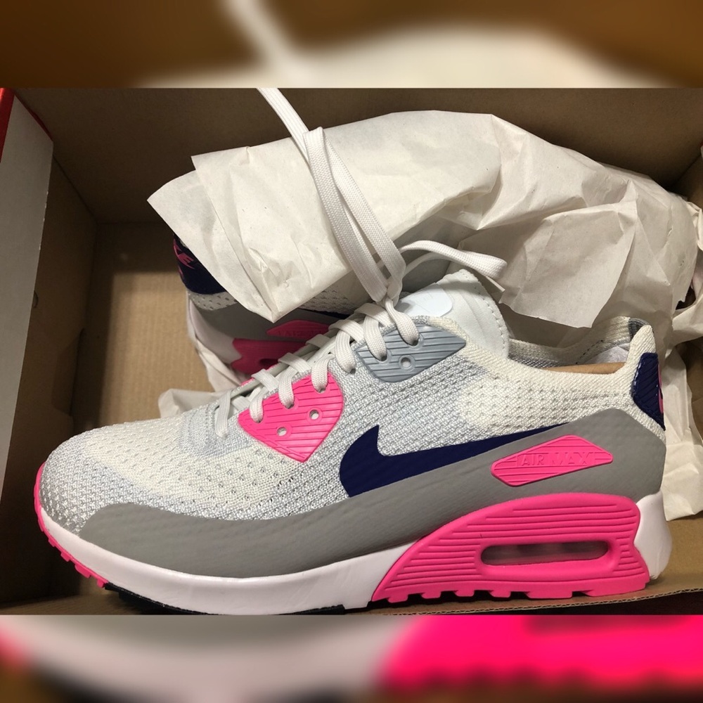 Nike Air Max pink